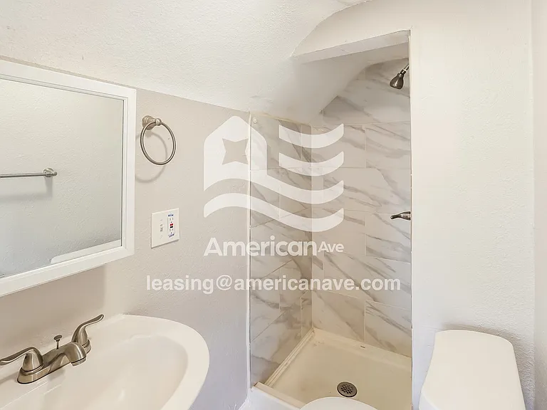 535691_010_main_bathroom_11.jpg