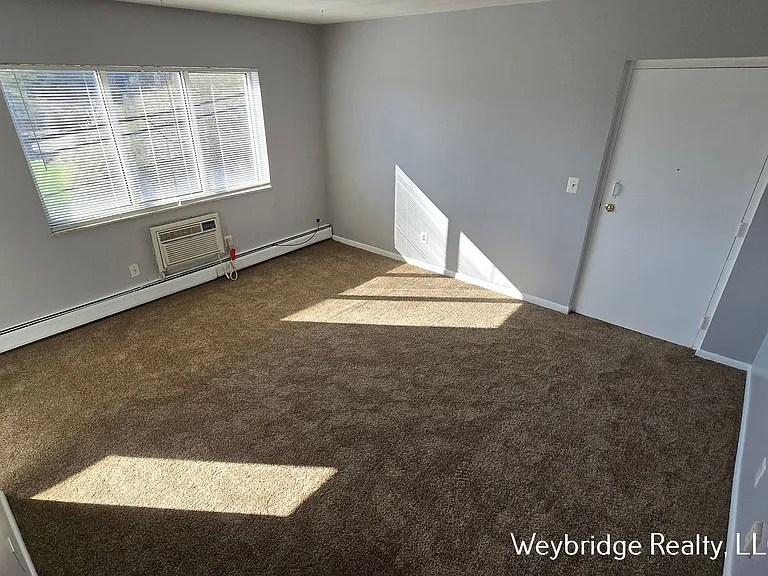 2504 White St #7 — Photo 4