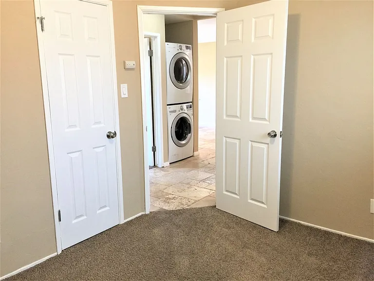 Stunning Imperial Beach Corner Unit — Photo 12