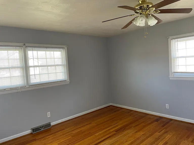 Ceiling fans in all bedrooms & family room