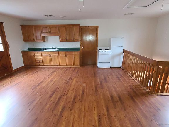 2nd image of 7 Finnegan Ln #1