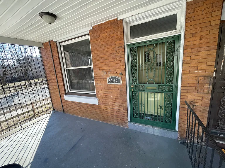 2302 W Montgomery Ave — Photo 10
