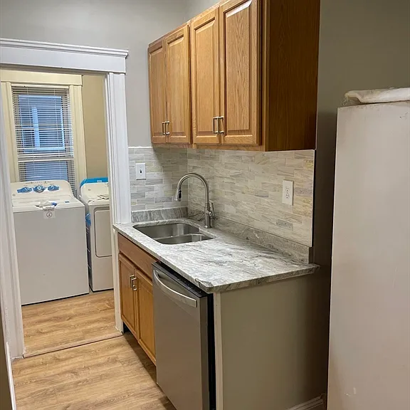 52 Houghton St #1 — Photo 5