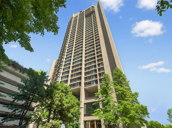 33 Harbour Sq #1423, Toronto, ON M5J 2G2