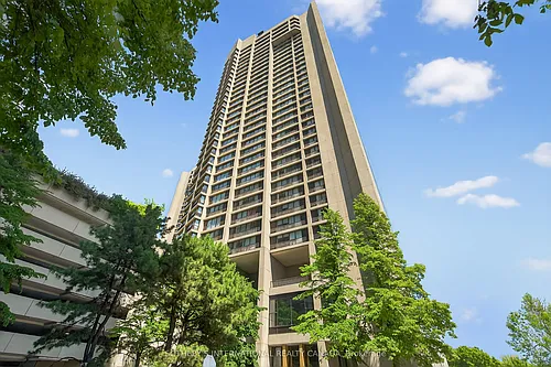 33 Harbour Sq #1423 Photo 1