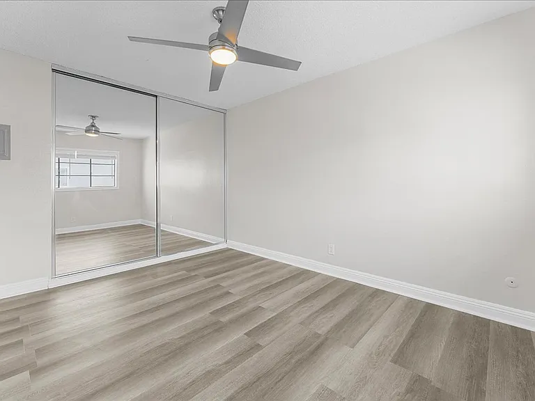 16935 S Vermont Ave #10 — Photo 8