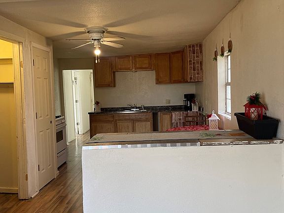 3rd image of 610 S Calhoun St