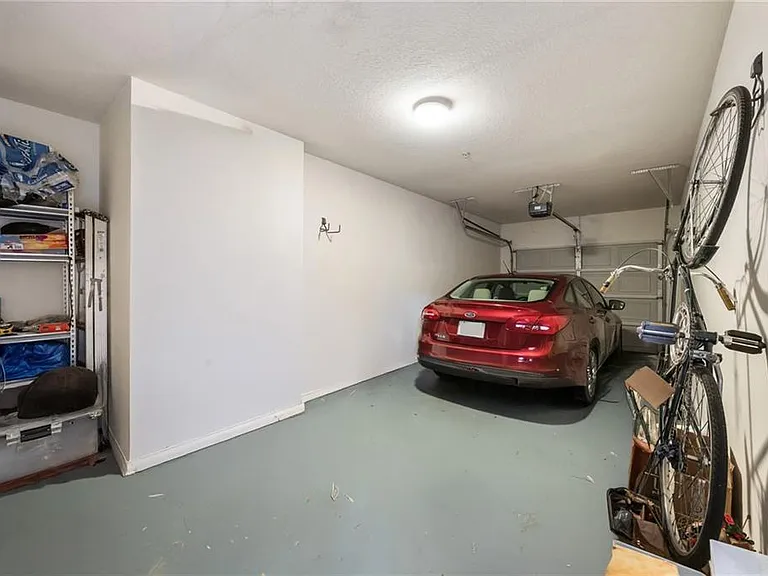 4007 Westchester Rdg NE — Photo 33