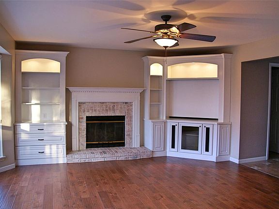 5th image of 16341 Cherry Orchard Dr