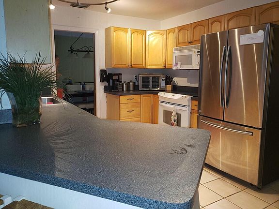 4th image of 3001 Fairfield Ct