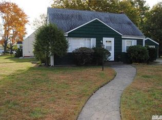 1167 Hook Creek Blvd, Valley Stream, NY 11580