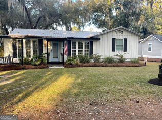 1073 Pine St NE, Shellman Bluff, GA 31331