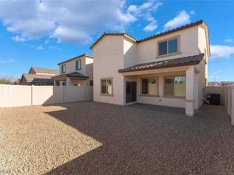 4149 Gold Desert St — Photo 32