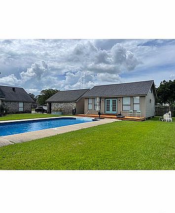 5th image of 24635 Edmund Dr