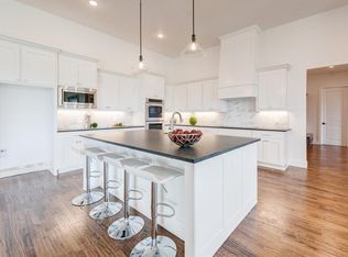 7736 Laura Lake Ln, Fort Worth, TX 76126