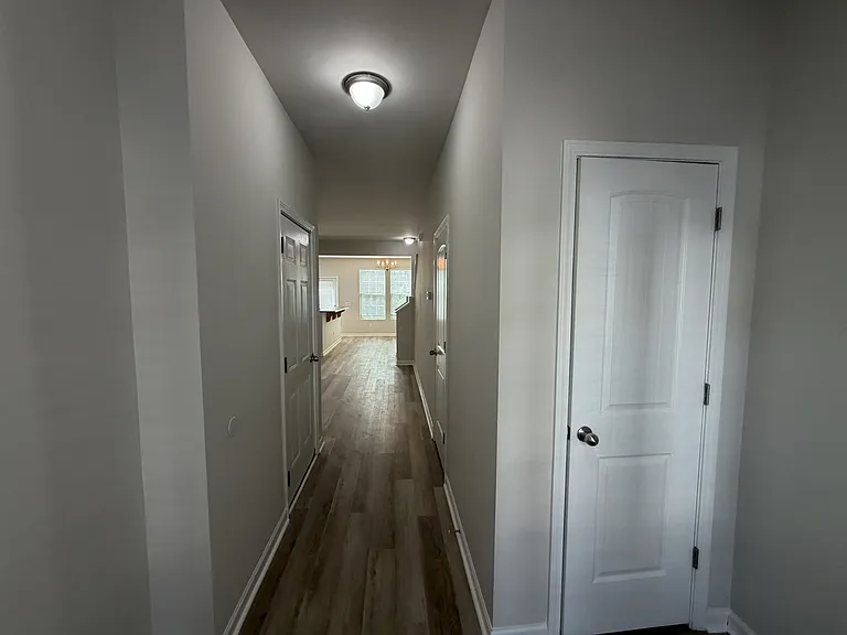 1037 Grand Rdg — Photo 14
