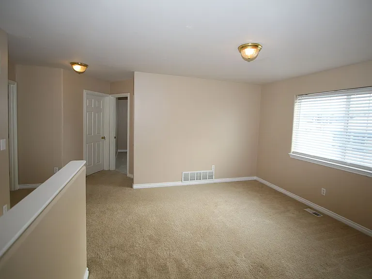 6446 E 10th Ave — Photo 10