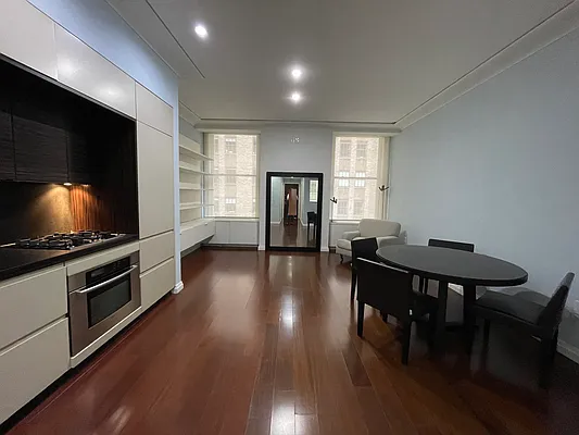 Rented by NY Living Solutions | media 23