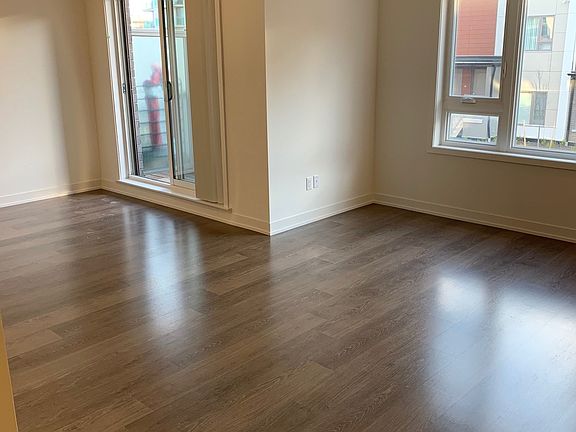 3rd image of 60 Orchid Place Dr #18