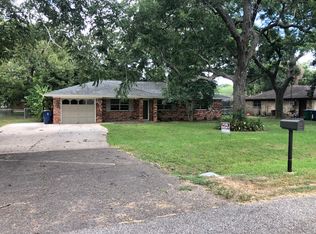 117 Irwin Rd, West Columbia, TX 77486