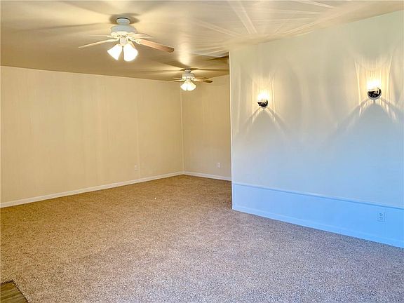 4th image of 220 Blackburn Blvd
