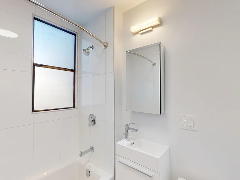 1472 Filbert Street — Photo 13