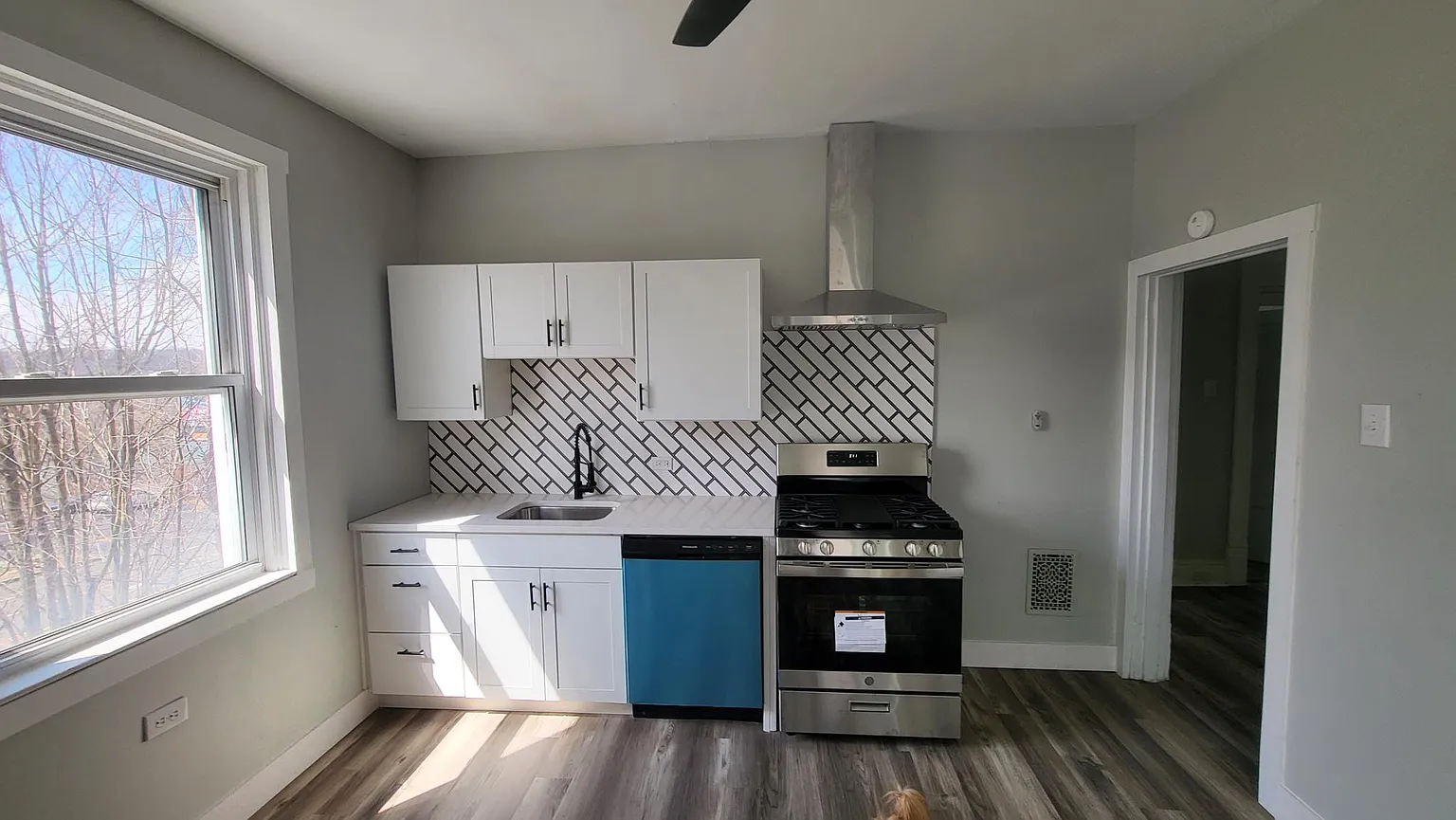 119 Cedar Ave Floor 2 photo 1