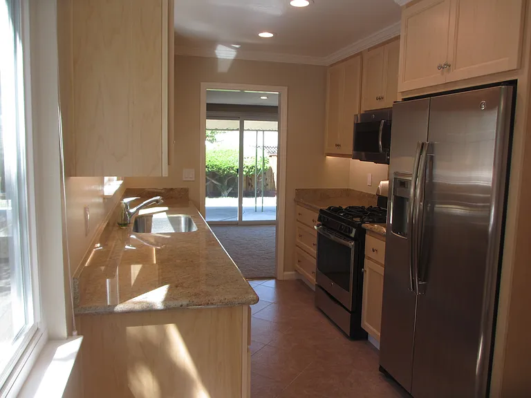 1141 Dunford Way #1 — Photo 2