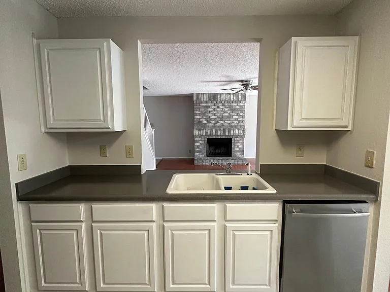 18615 Creekside Pass — Photo 6