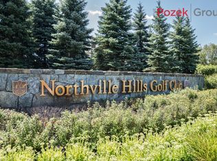 46607 Pinehurst Cir, Northville, MI 48168