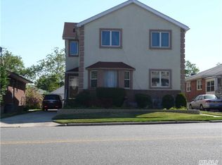 5637 Cloverdale Blvd, Oakland Gardens, NY 11364
