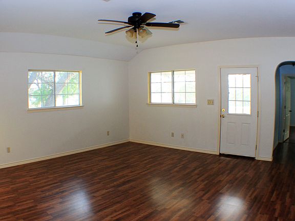 2nd image of 605 N Church St