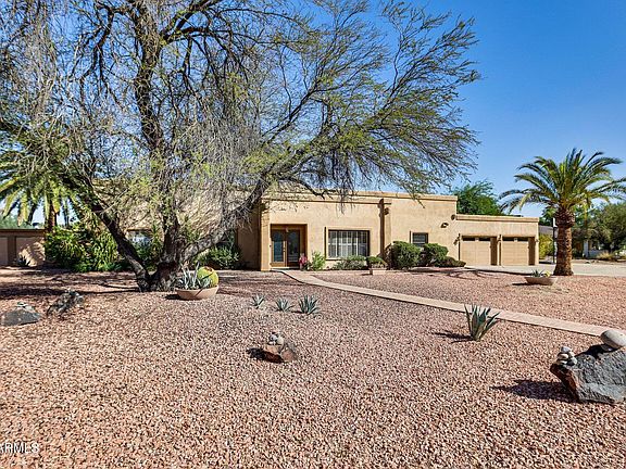 3rd image of 6002 E CORRINE Drive