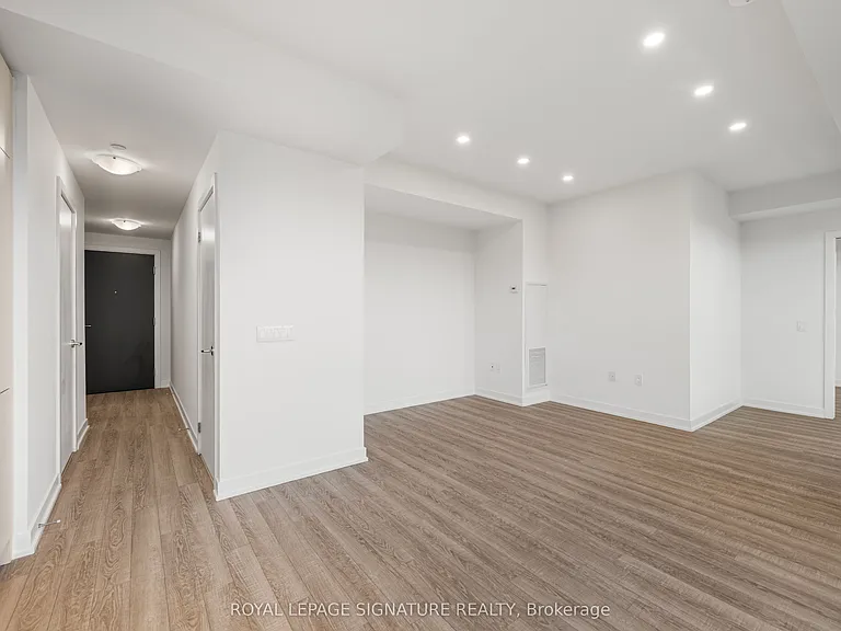 250 Lawrence Ave W #609 — Photo 10