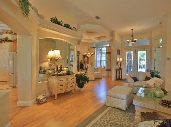 4th image of 15 Lakeview Ln