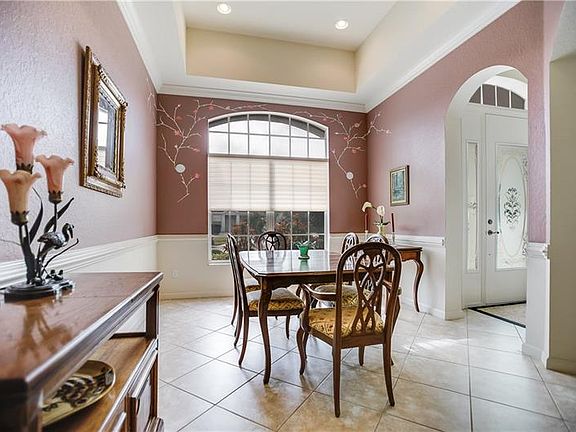 5th image of 2371 Hinsdale Dr