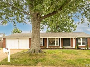 4112 Chasewood Dr, Saint Louis, MO 63128