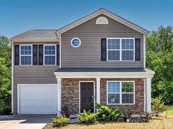 219 Berrybeth Cir, China Grove, NC 28023