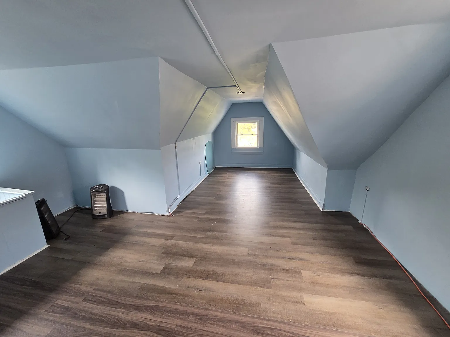 2 bed, 1000 sqft, $900 — Photo 1