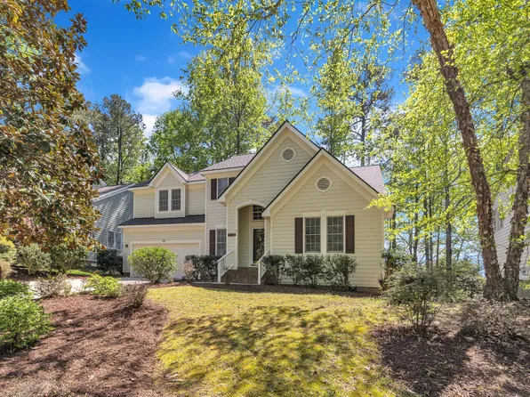 102 Cove Creek Dr, Cary, NC 27519