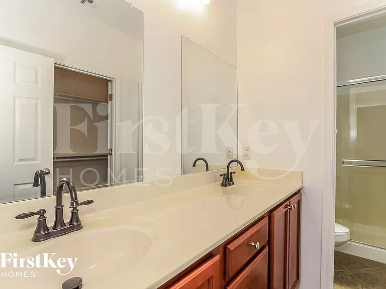 6920 W Harwell Rd — Photo 10