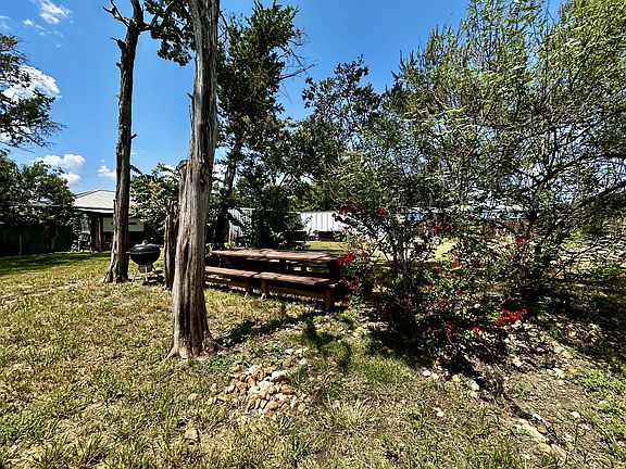 3rd image of 150 Winchester Rd