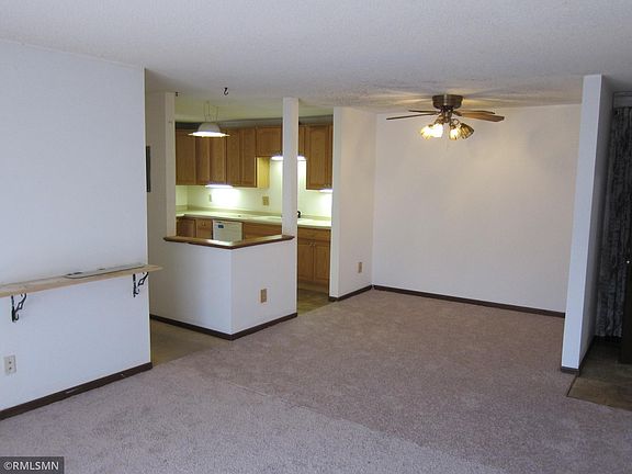 5th image of 4004 Foss Rd NE #102