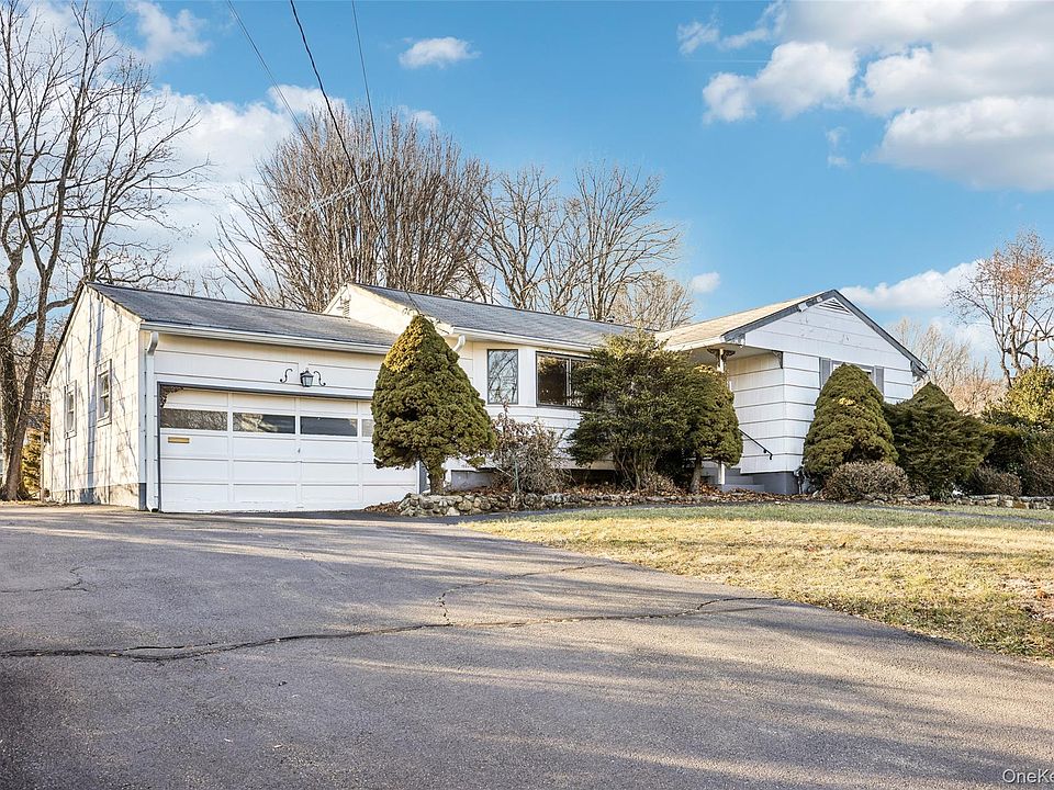 1st image of 25 Freund Drive