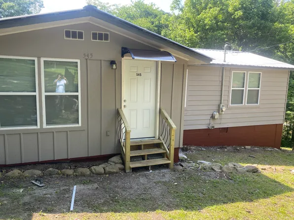 545 W Garden Farm Rd, Rossville, GA 30741