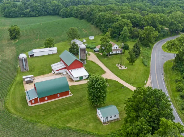 4622 Rocky Dell Rd, Middleton, WI 53562