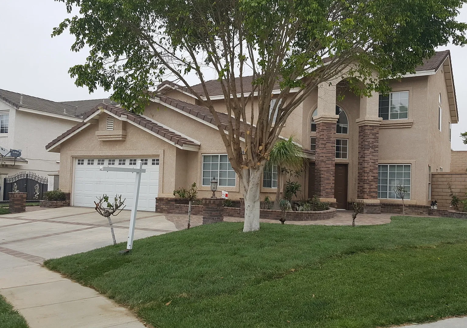 South Corona 5 Bedroom Pool Home - 3015 Briarhaven — Photo 1