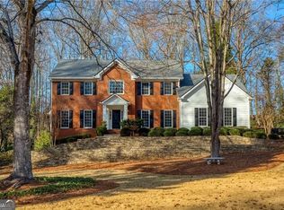 480 Saddlebrook Dr, Roswell, GA 30075