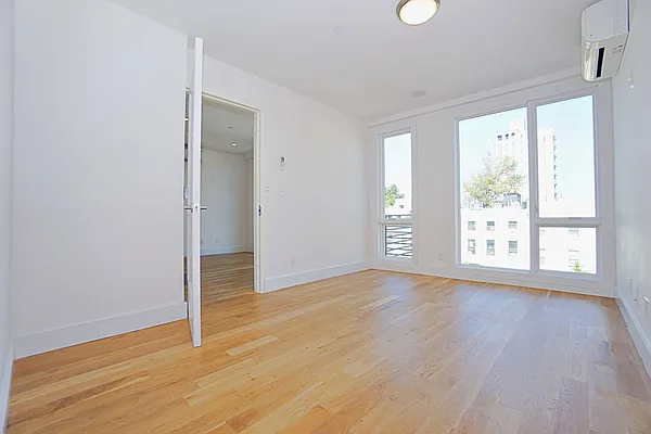 Rented by Compass | media 23