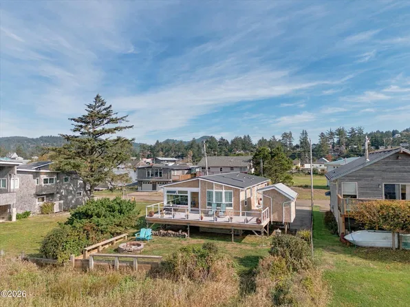 35300 Rueppell Ave, Cloverdale, OR 97112